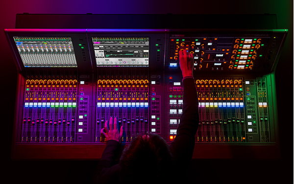 Yamaha Sound xR Image: Pengoperasian dengan Digital Mixing Console Yamaha
