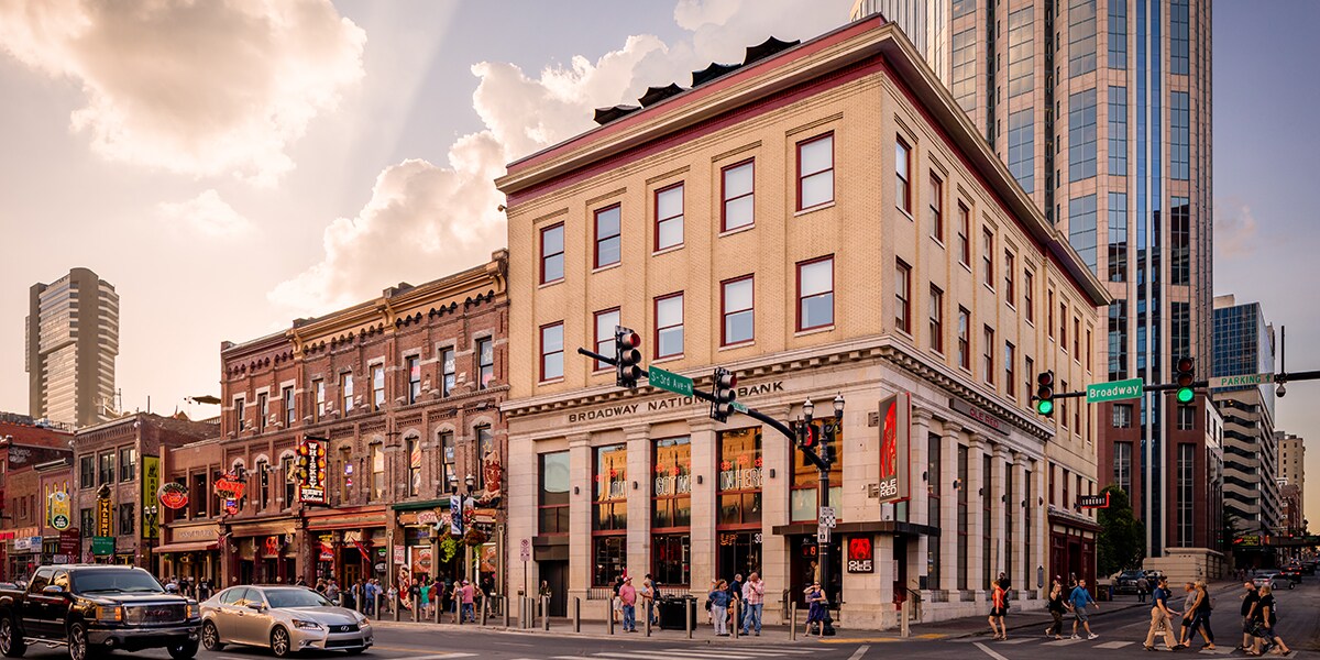 Gambar: Sound That Moves: Bagaimana Ole Red Nashville Menghadirkan Momen Musikal Tak Terlupakan