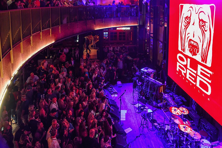 Gambar: Panggung Utama & Mezanin, atas izin Opry Entertainment Group