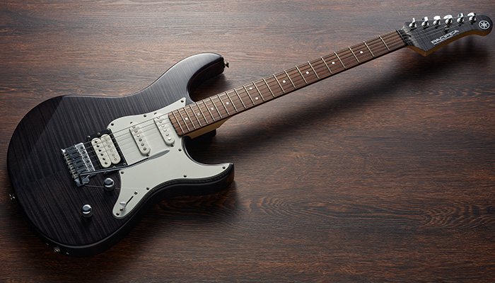 【値下げ受け付けます】Yamaha Pacifica ヤマハ　パシフィカ　EMG YAMAHA PACIFICA600 Series × AssH〜PACIFICAがプロの現場で