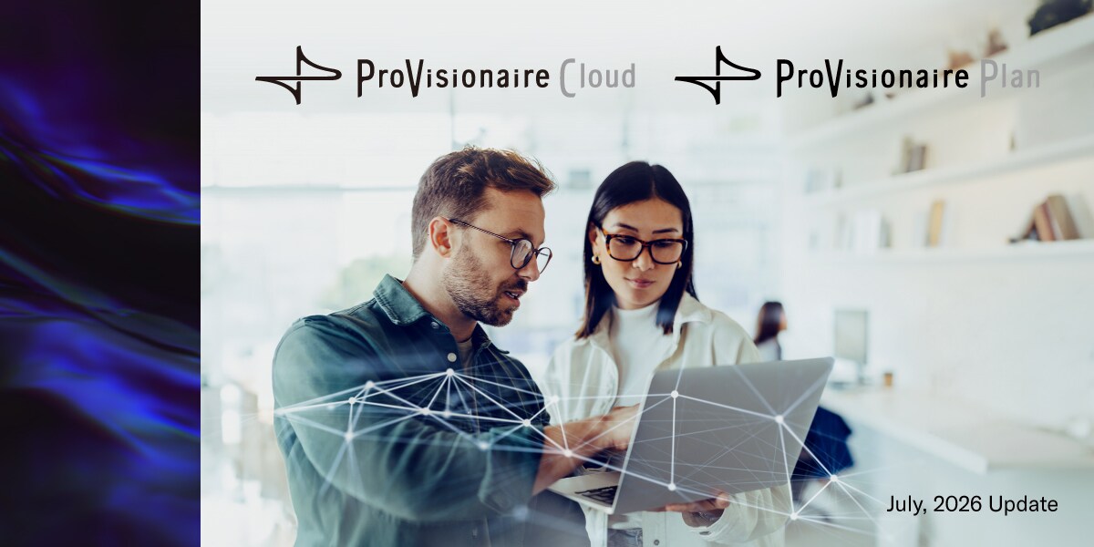Visual utama yang menampilkan fitur-fitur baru dan pembaruan pada PVPlan dan PVCloud. Seorang pria dan wanita sedang bekerja di depan PC, mengelola sistem dan mengonfigurasi pengaturan melalui platform berbasis cloud.